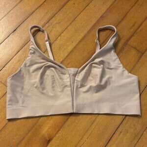 🌻 2/$20 True Size M Bra Bralette Tan Beige